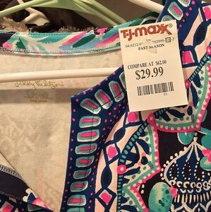 Lilly Pulitzer Alora Short Sleeve Shirt in Looking Sharp XS